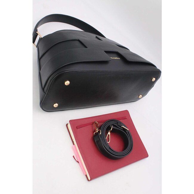 Schwarze Handtasche aus Kunstleder mit geometrischem Muster und abnehmbarem Schulterriemen