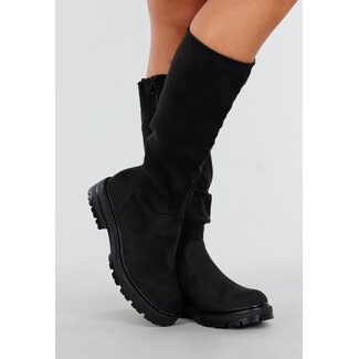 Schwarze Wildlederstiefel