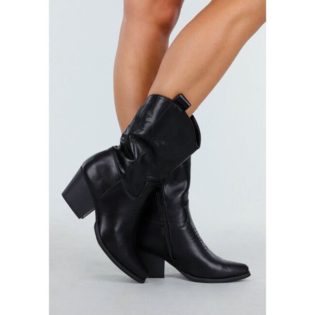 Schwarze Cowboystiefel mit Absatz