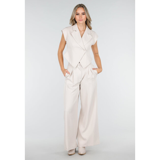 Beigefarbene Cowboystiefel im Wildleder-Look mit Blockabsatz