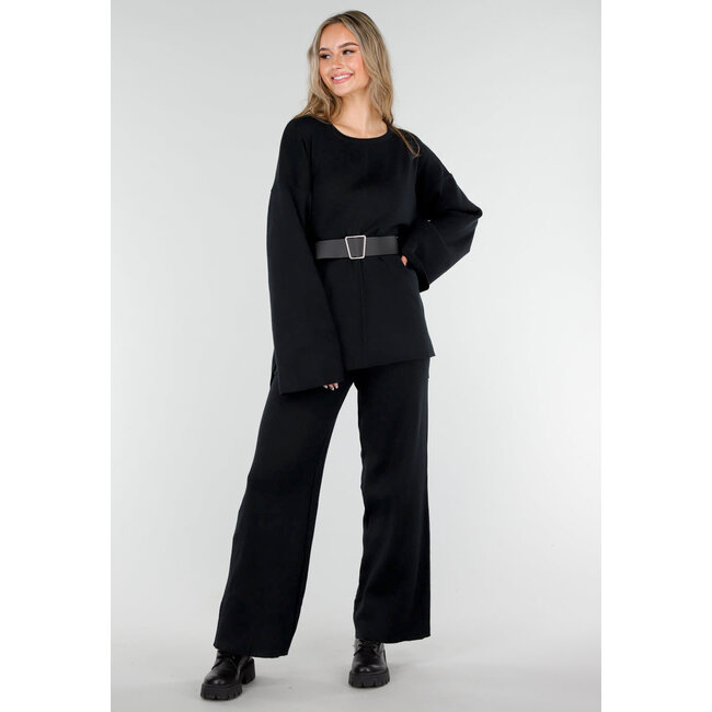 Schwarzes zweiteiliges Set mit weiten Ärmeln und Stretch