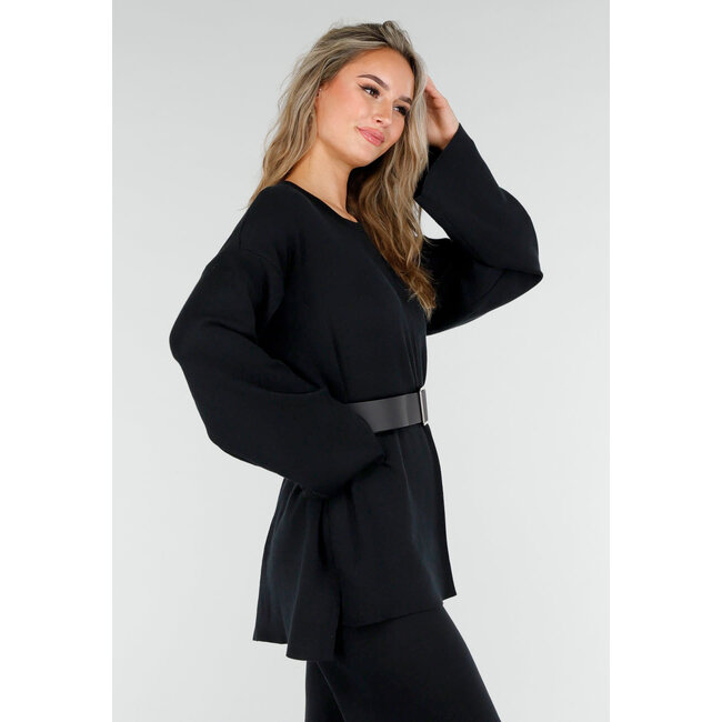 Schwarzes zweiteiliges Set mit weiten Ärmeln und Stretch