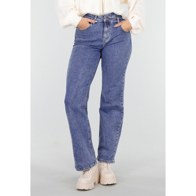 Gerade geschnittene Jeans in Mittelblau