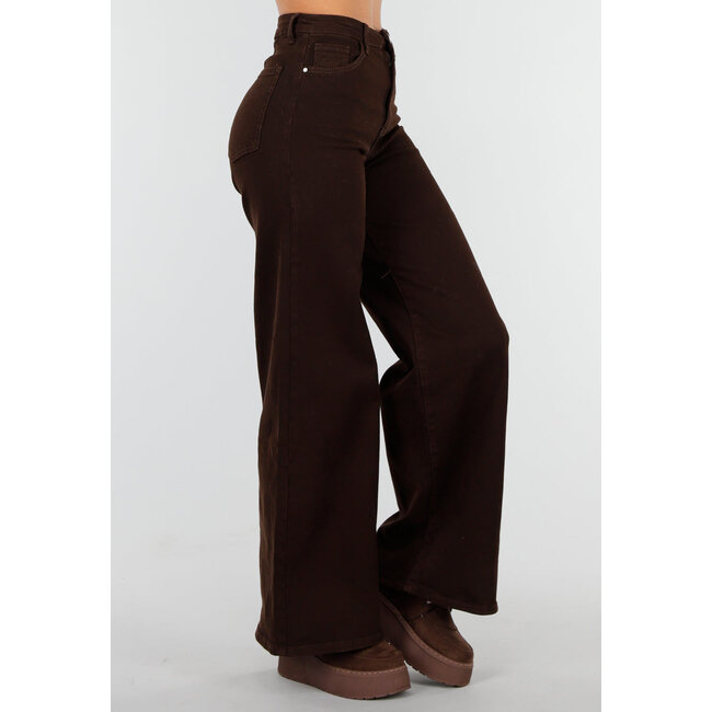 Dunkelbraune Stretchjeans mit weitem Bein und hoher Taille