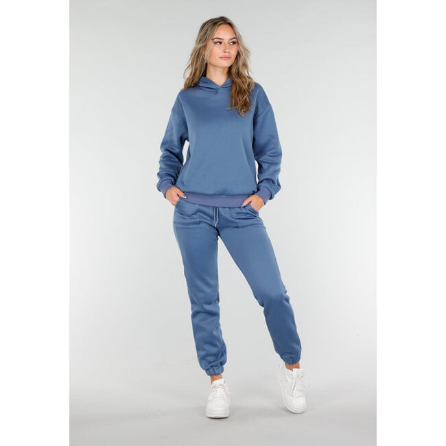 Blauer Jogginganzug mit Kapuze und Kordelzug