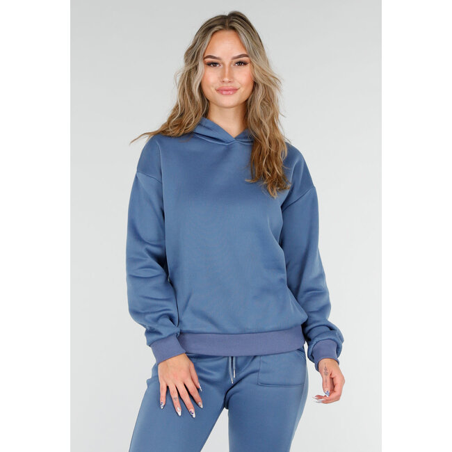 Blauer Jogginganzug mit Kapuze und Kordelzug