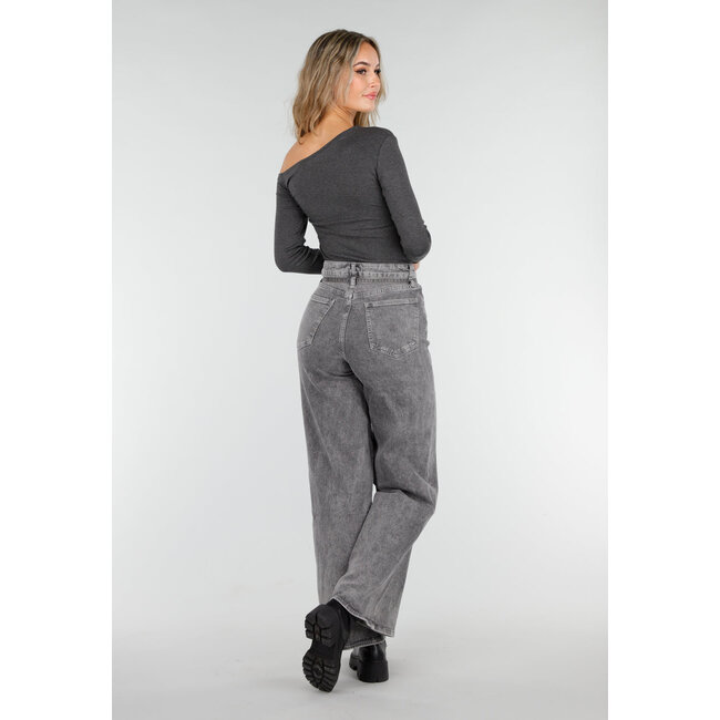 Dunkelgraues One-Shoulder-Top mit langen Ärmeln