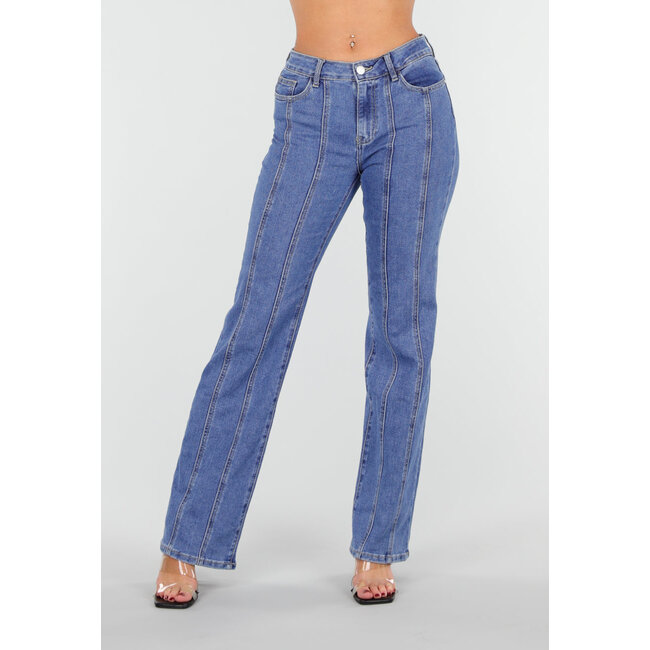 Blaue Stretchjeans mit geradem Bein und vertikalen Nähten