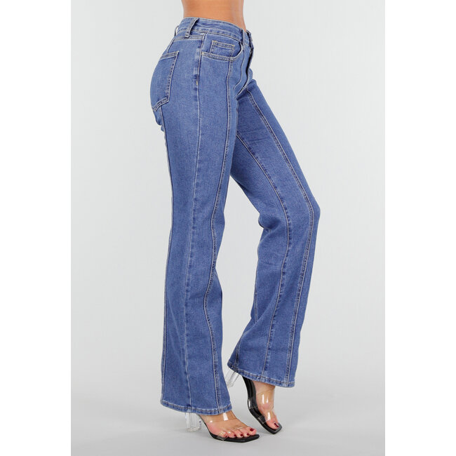 Blaue Stretchjeans mit geradem Bein und vertikalen Nähten
