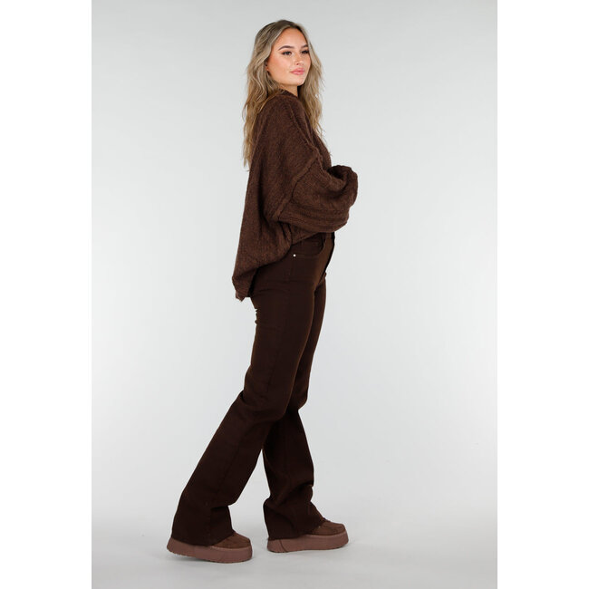 Brauner, grob gestrickter Oversize-Zopfmusterpullover