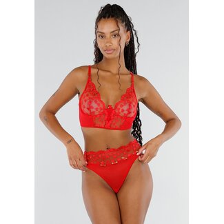 Rotes Dessous-Set mit Herzstickerei