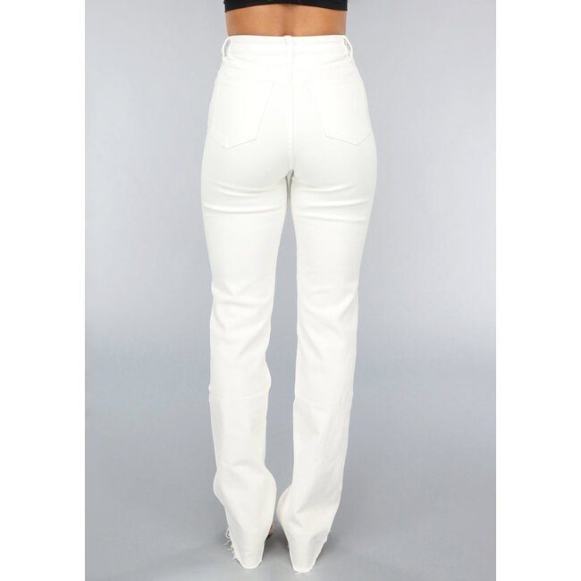 Weiße Röhrenjeans mit geraden Beinen