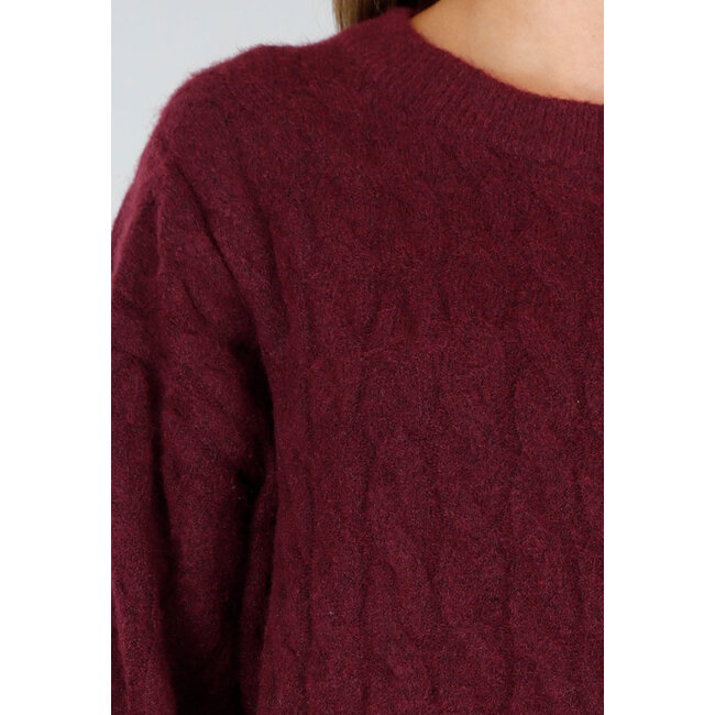 Bordeauxroter Langarm-Kabelpullover