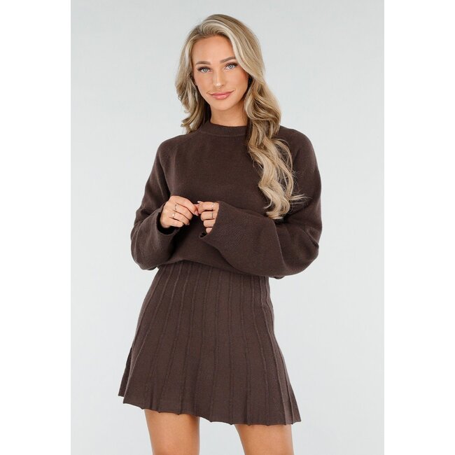 Dunkelbraunes 2-teiliges Strick-Set mit Pullover und Rock