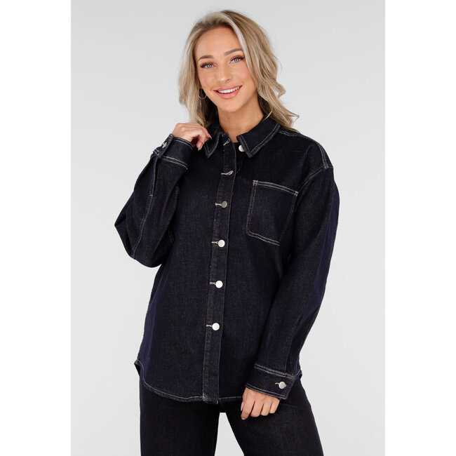 Dunkelblaue Jeansbluse mit langen Ärmeln und Knöpfen