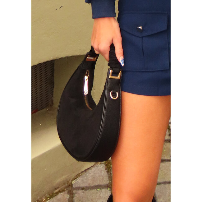 Schwarze Handtasche in Wildlederoptik mit abnehmbarem Schulterriemen