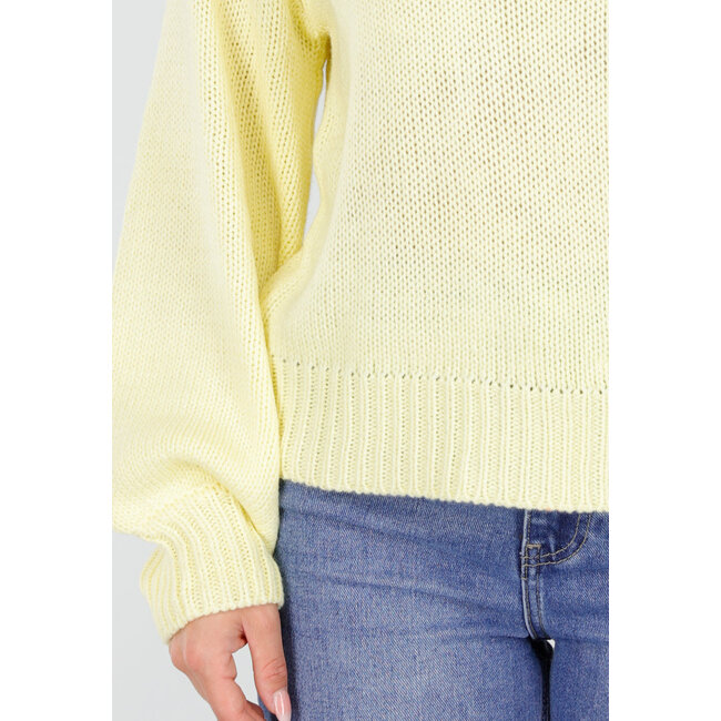 Gelber, grob gestrickter Oversize-Pullover mit Rundhalsausschnitt