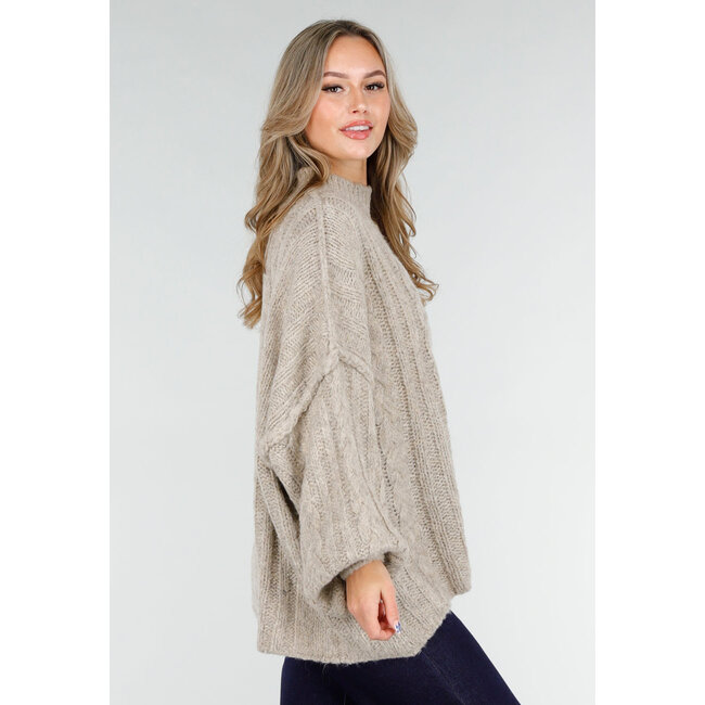 Beige Strickpullover mit Zopfmuster und Puffärmeln