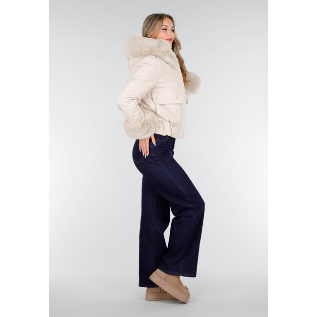 Beige Jacke mit Kunstfellkragen und Manschetten