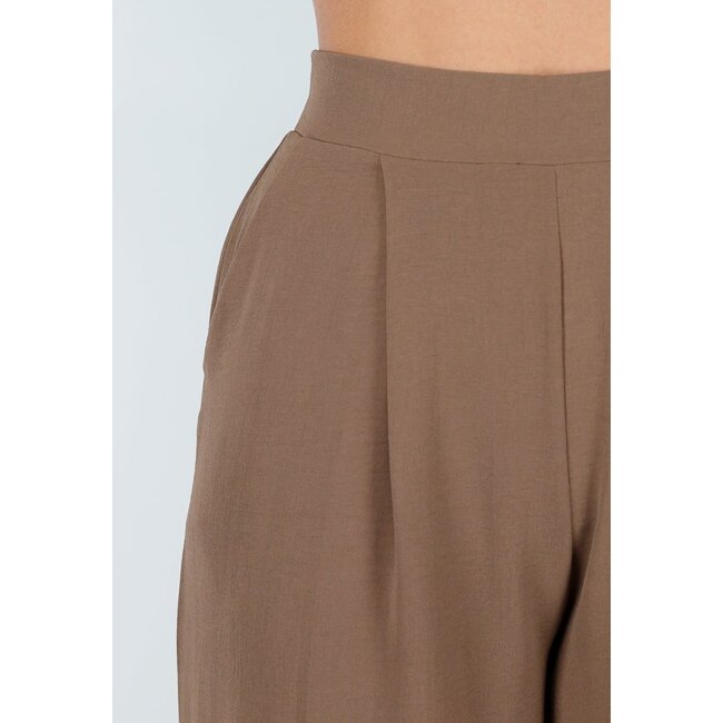 Braune Hose in Leinenoptik mit geradem Bein