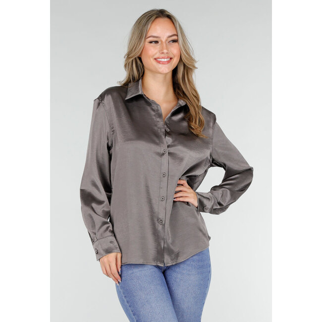 Satinbluse grau mit langen Ärmeln und Knopfleiste