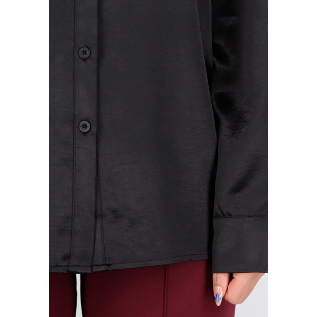 Schwarze Bluse in Satinoptik mit langen Ärmeln und Knopfleiste
