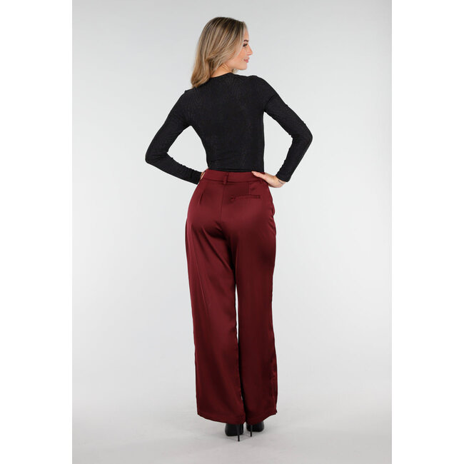 Schwarzer Glitzer-Body mit Aufdruck