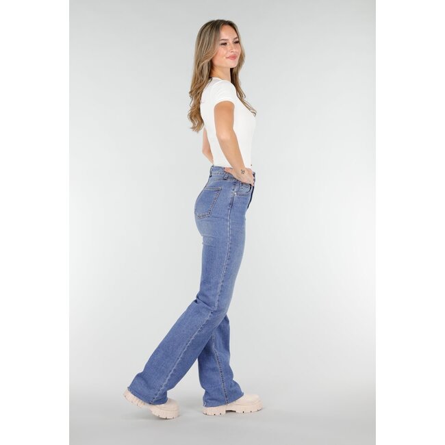 Weißer Basic-Stretchbody mit kurzen Ärmeln