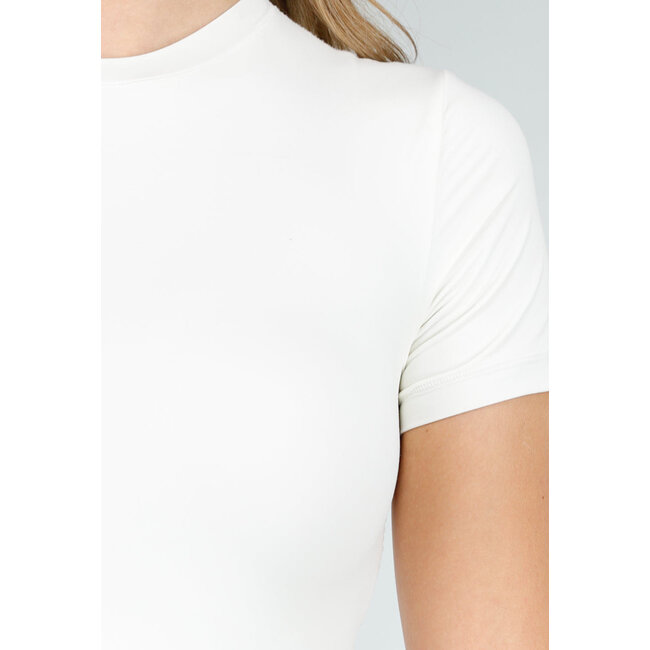 Weißer Basic-Stretchbody mit kurzen Ärmeln