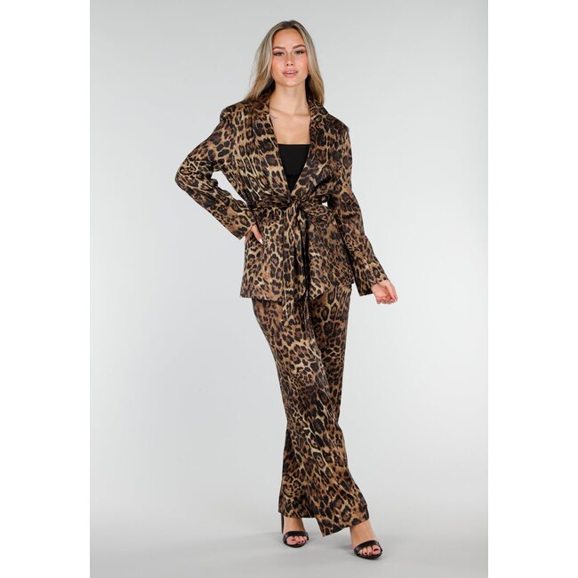 Zweiteiliges Set mit Blazer und Hose im Leopardenmuster