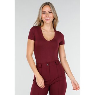 Roter Bodysuit mit V-Ausschnitt