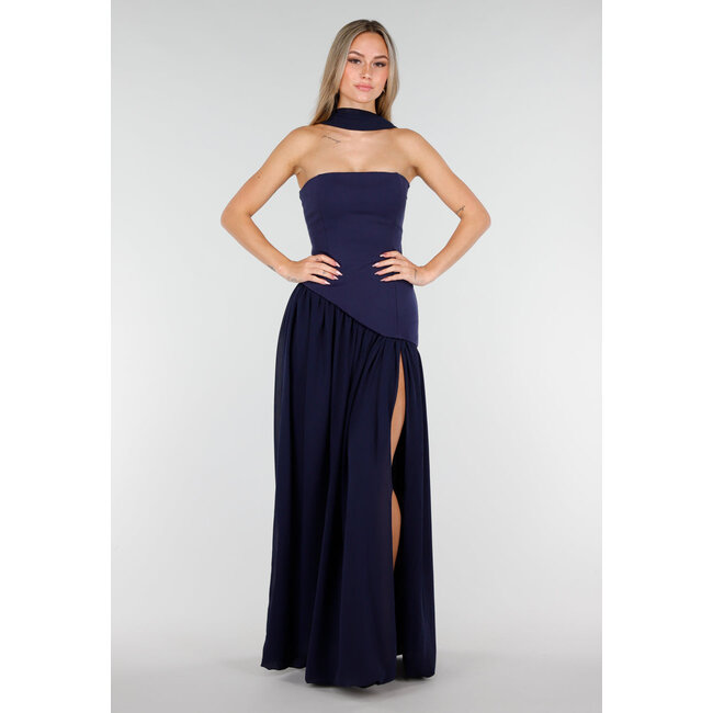 Dunkelblaues trägerloses Maxi-Stretchkleid mit Schlitz und Halstuch