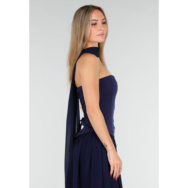 Dunkelblaues trägerloses Maxi-Stretchkleid mit Schlitz und Halstuch