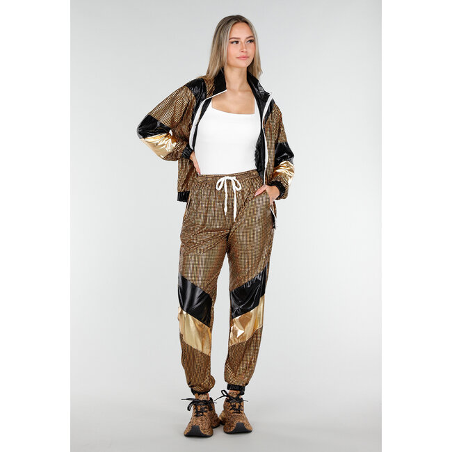 Gold-schwarzes Gabber-Anzug mit Retro-Glanz und sportlichem Stretch