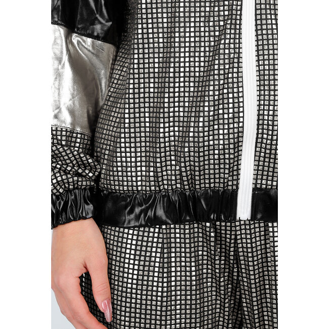 Silber-schwarzes Gabber-Anzug mit Retro-Glanz und sportlichem Stretch