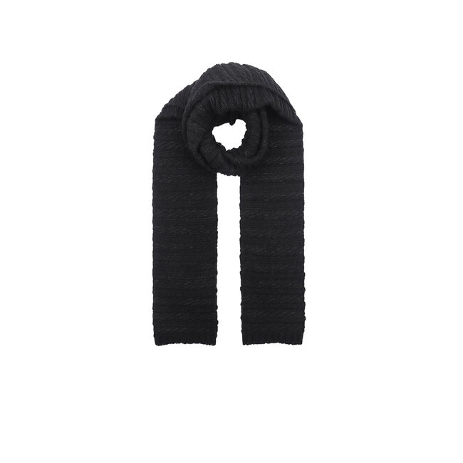 Schimmernder Schal aus Kabelstrick