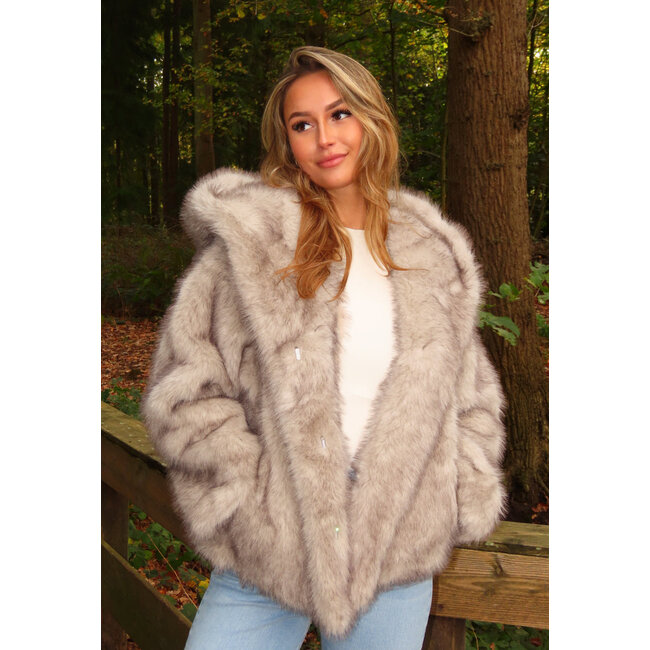 Taupefarbene Kunstfelljacke mit Kapuze