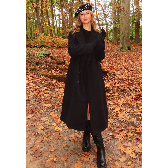 Schwarzer langer Mantel mit gerader Passform und breitem Revers