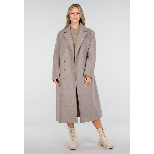 Beiger Trenchcoat mit gerader Passform