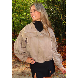 Taupefarbene kurze Jacke