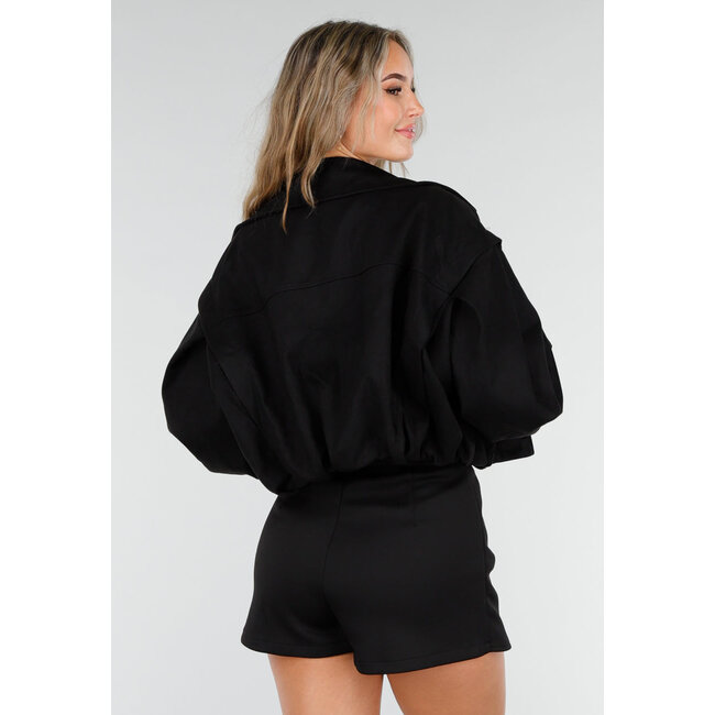 Schwarzer Trenchcoat im Wildleder-Look, verkürzt