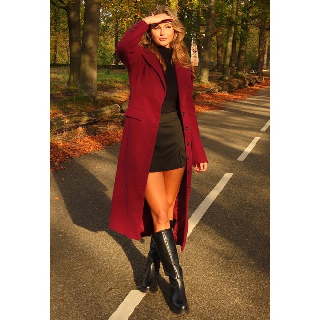 Chic Layers in Bordeaux