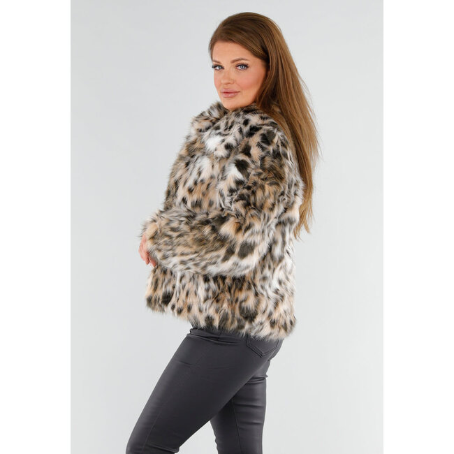 Kunstfelljacke mit Leopardenmuster und Kragen
