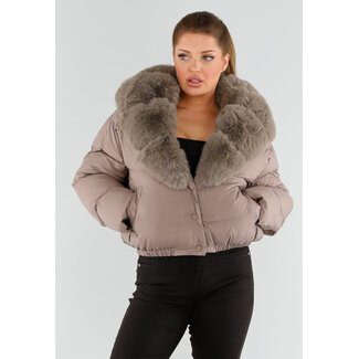 Taupe-farbene Pufferjacke aus Fell