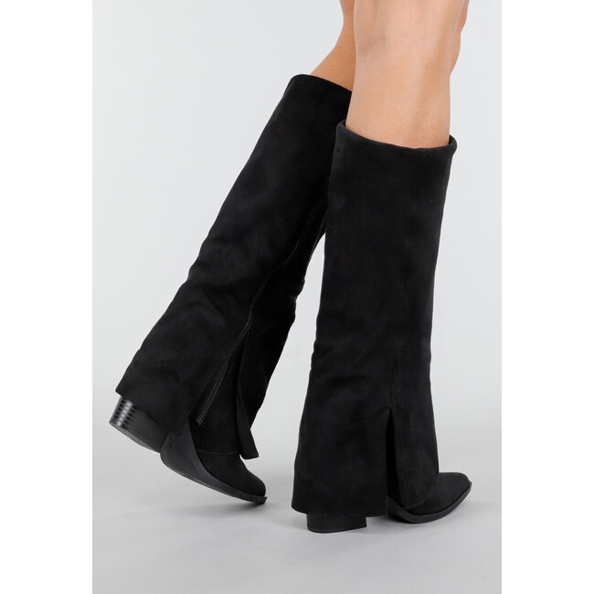 Schwarze Wildlederstiefel mit Spalte und Absatz