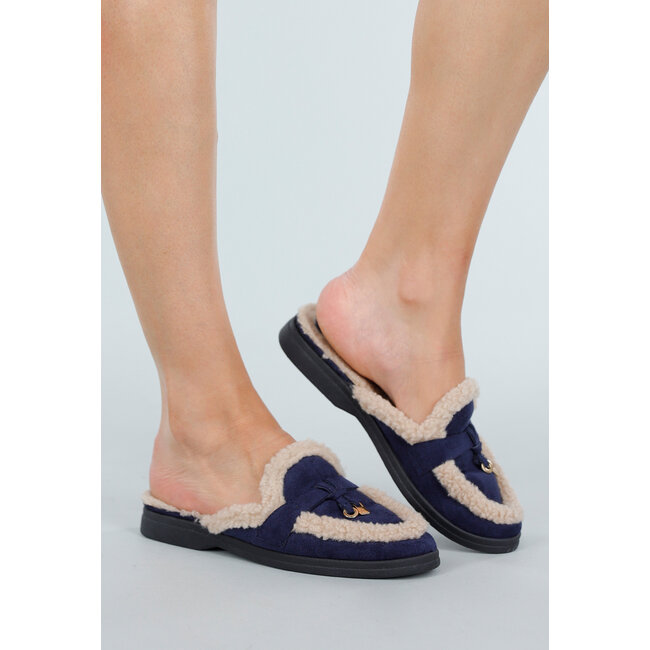Navy Bouclé Slipper mit goldenem Detail
