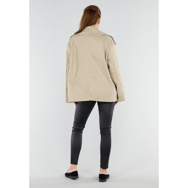 Beige Oversized Jacke mit Gürtel und breitem Kragen