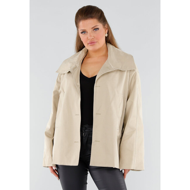 Beige Oversized Jacke mit Gürtel und breitem Kragen