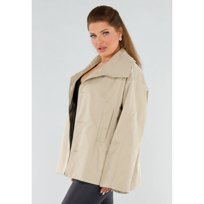 Beige Oversized Jacke mit Gürtel und breitem Kragen