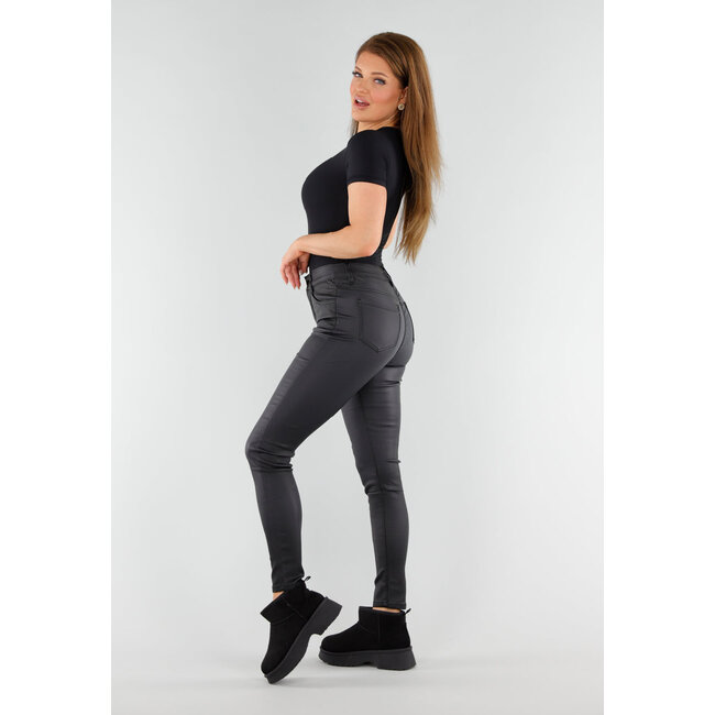 Schwarzer String-Body mit kurzen Ärmeln und Rundhalsausschnitt